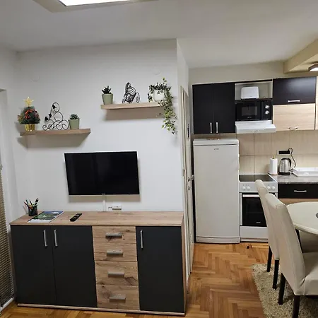 Apartment Car11