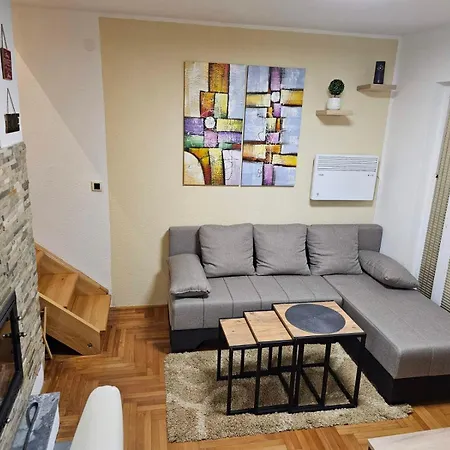 Διαμέρισμα Car11