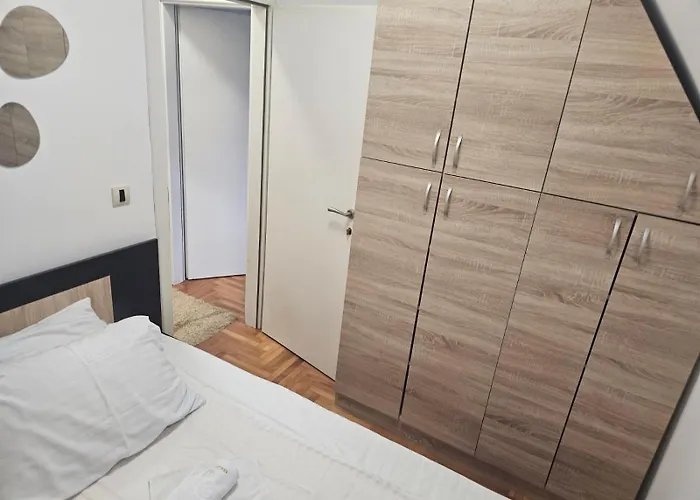 Apartman Car11 *